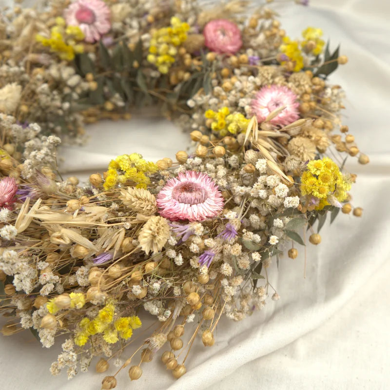 trockenblumenkranz-wandkranz-tischkranz-natur-gelb